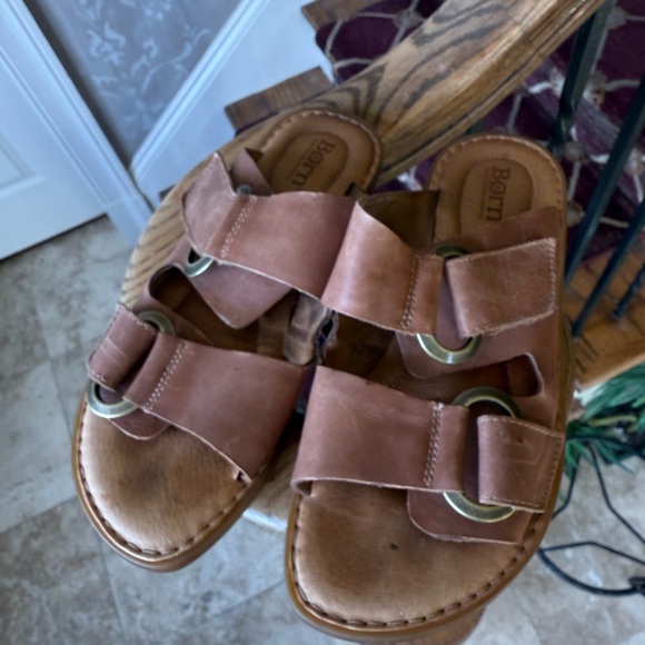 BORN ladies, flat, leather sandals, Belco Velcro fasten straps with gold 8 - Picture 3 of 12